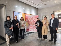 不竭提拔办事教职工的程度和实